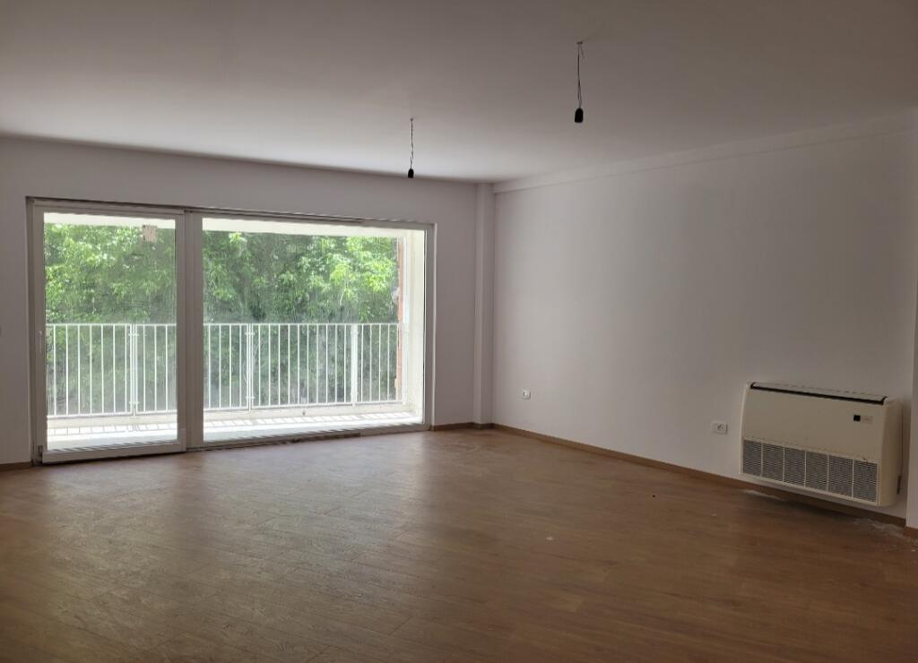 Jepet  me qera apartament  2+1+2 +parkim(  Stadiumi  Air Albania  