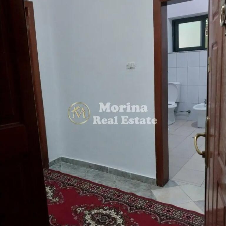Shitet Garsionere, te Rruga e Dibres, prane QSUT, Cmimi 70000 Euro.