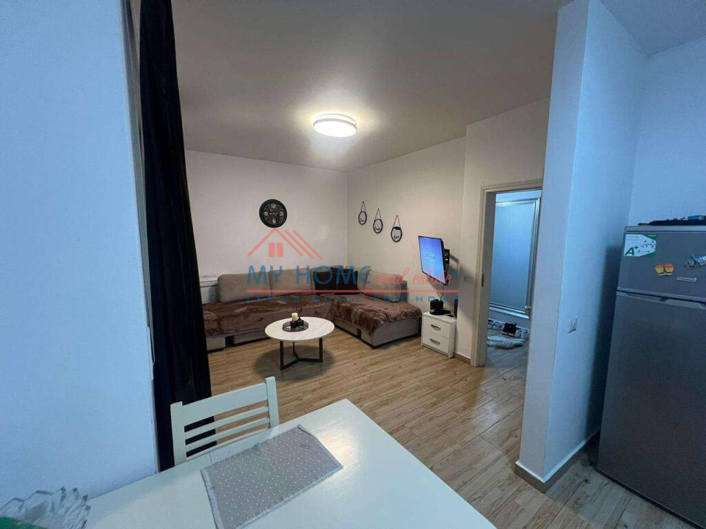 Apartament 1+1 me qira tek 5 Maj Tirane