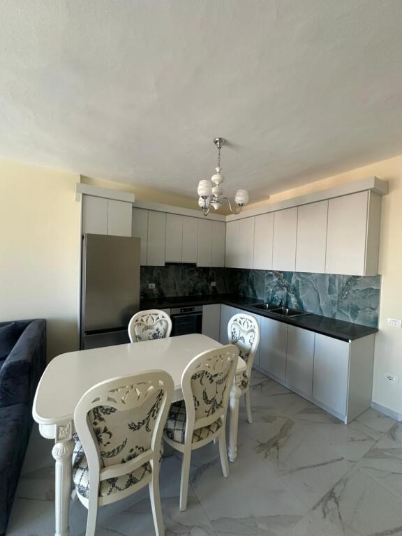 APARTAMENT I PA BANUAR ME PARE ME QIRA 1+1 TE PAZARI RI