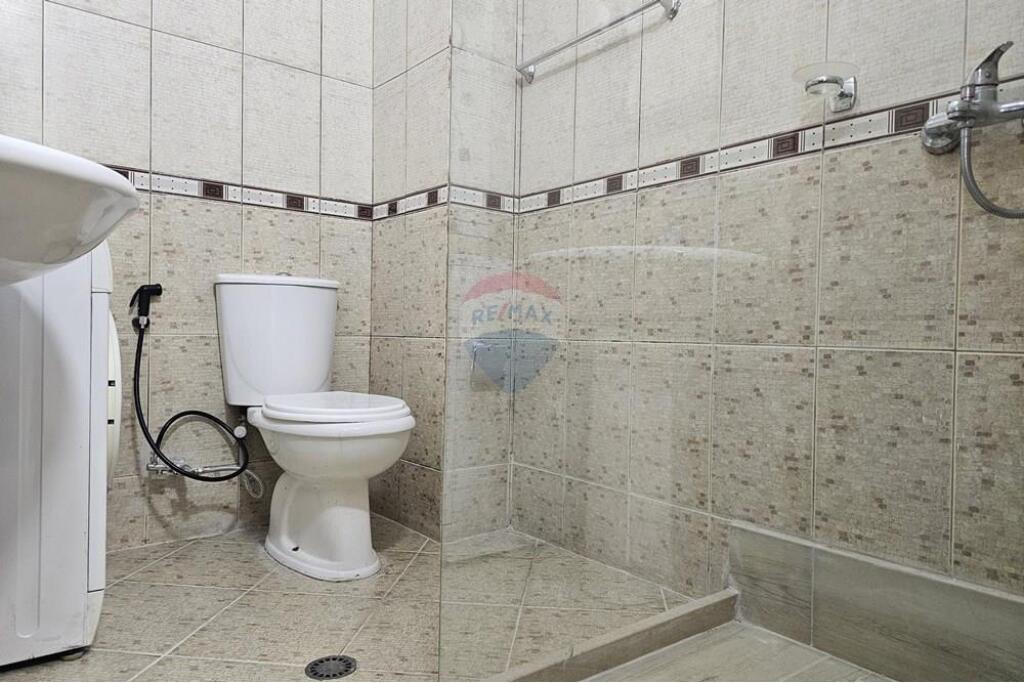 Jepet 1+1 me qira te Siri Kodra