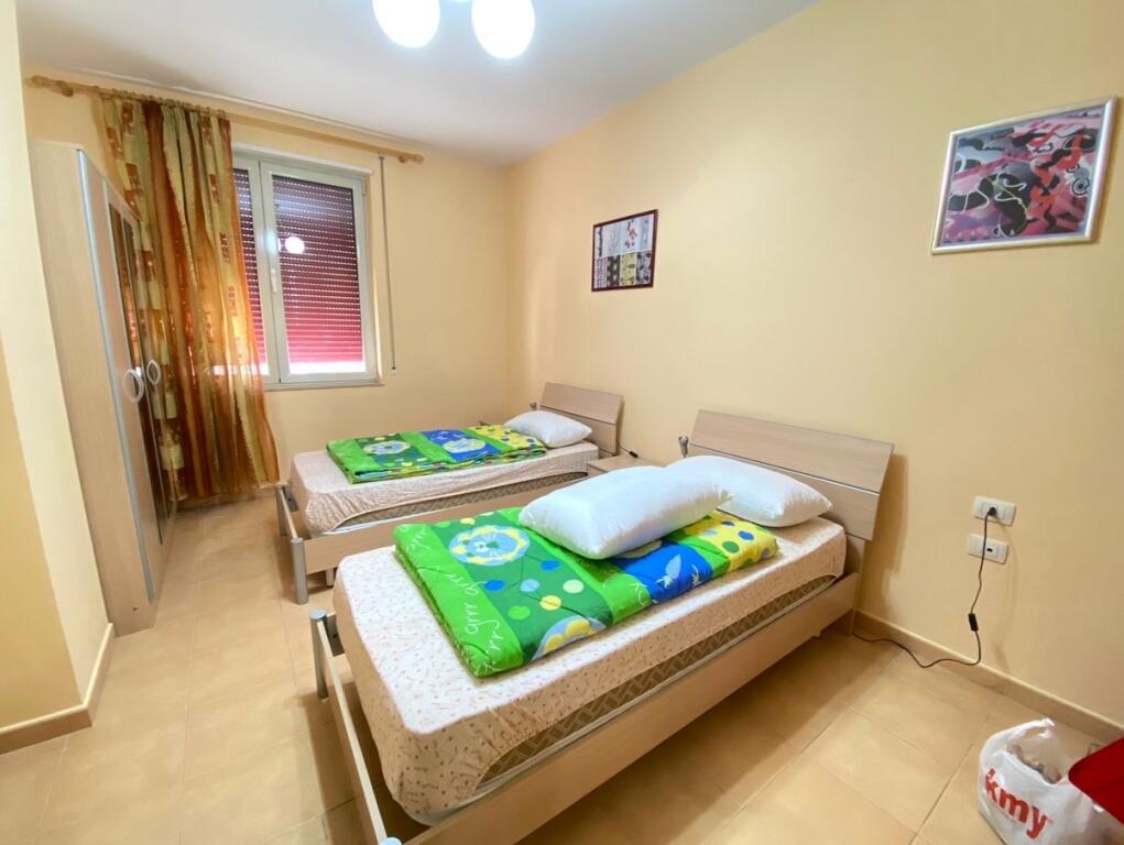 Apartment 2+1 for rent at Rruga e Sales
