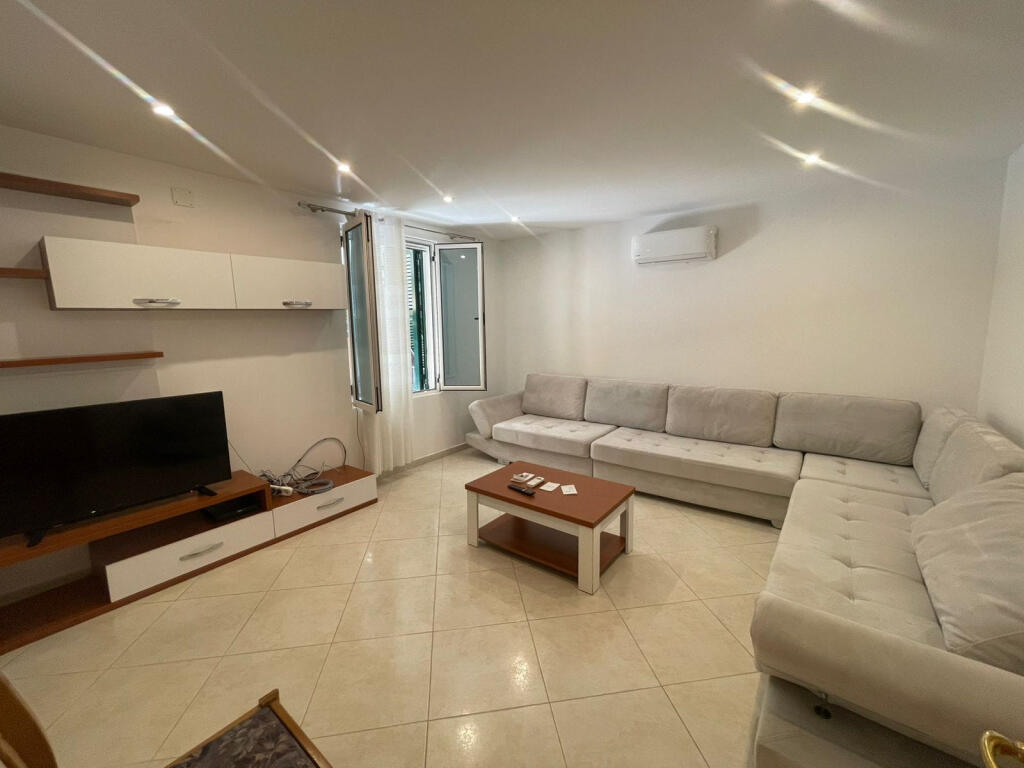 Villa for rent 1+1 at Fusha e Aviacionit (ID BV22486) Tirana