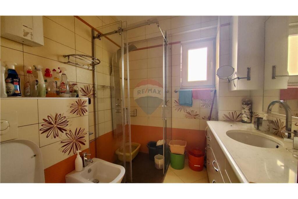 Apartament 3+1+2 me qera ne Bllok