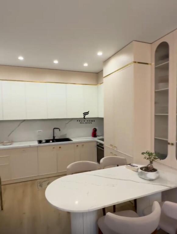 APARTAMENT ME QERA 1+1 PORCELAN 750 EURO