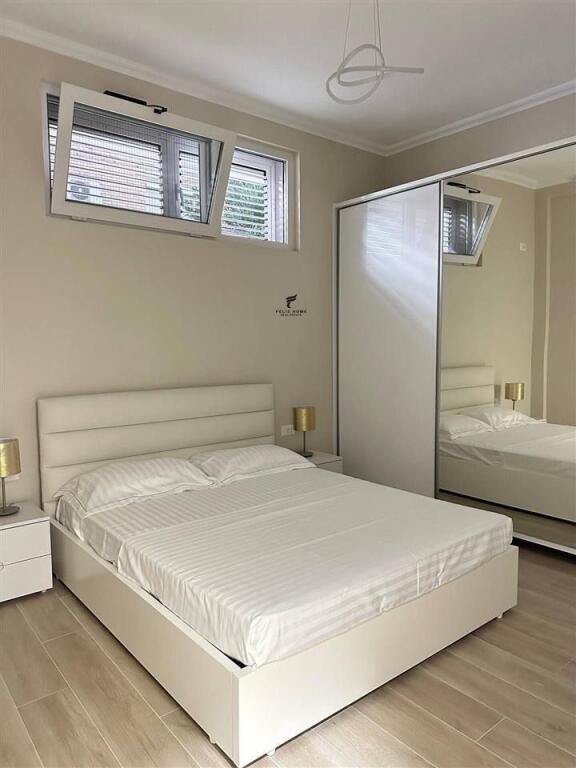 APARTAMENT ME QERA 1+1 OXHAKU 550 EURO