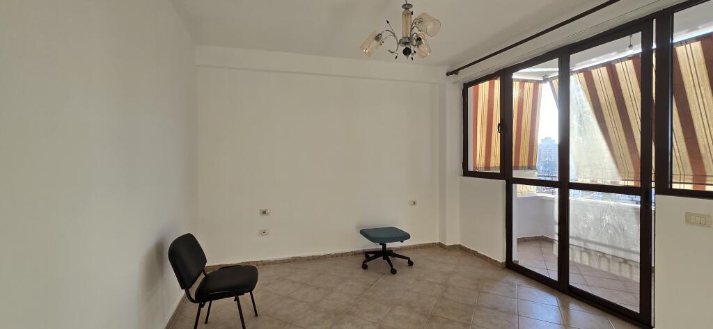 apartment 1+1 empty, Elbasanit Street