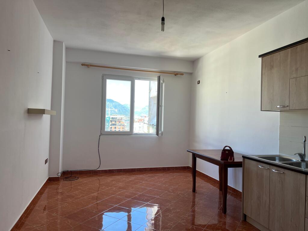 Qera, Apartament 2+1 📍Astir ( Nela 6 )