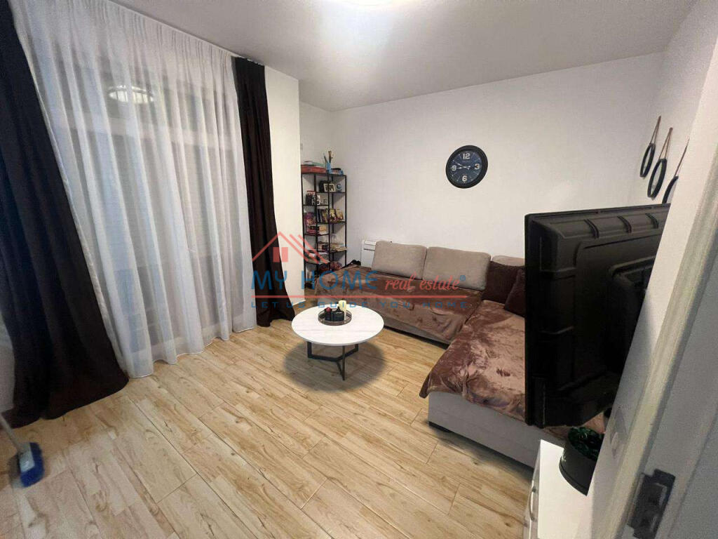 Apartament 1+1 me qira tek 5 Maj Tirane