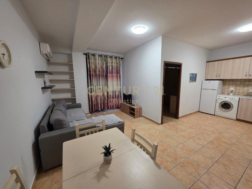 JEPET ME QERA APARTAMENT 1+1 NE MYSLYM SHYR