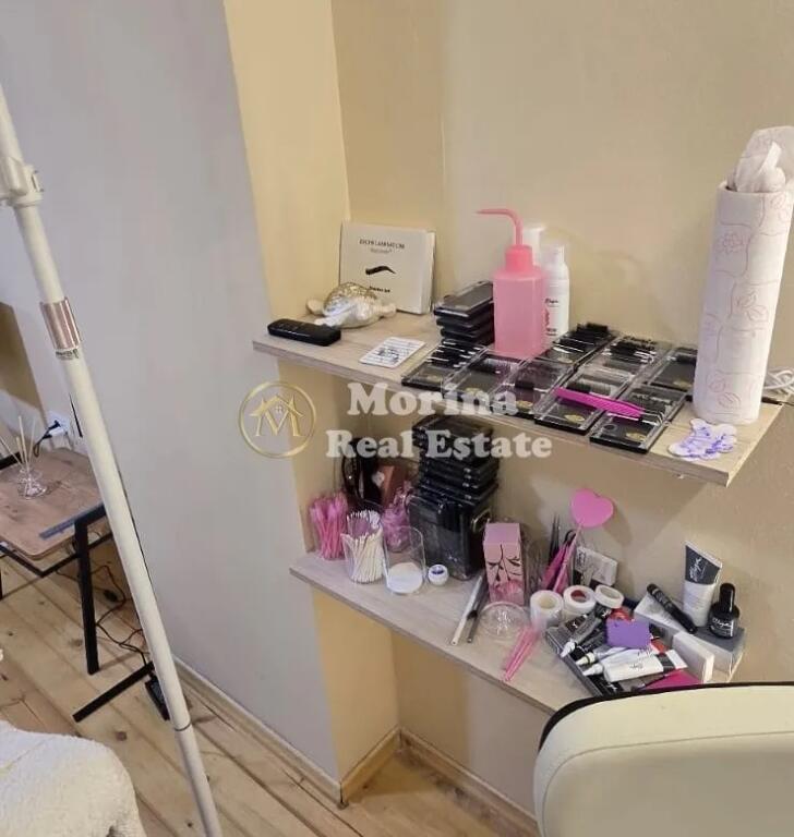 Shitet Ambient biznesi, te Ali Demi, Rruga Alajdin Frasheri,  80000 Euro.