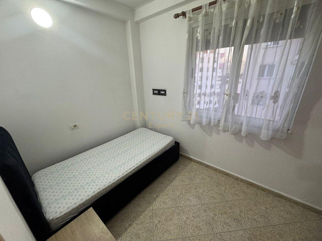 JEPET ME QIRA APARTAMENT 2+1 TEK ZOGU I ZI