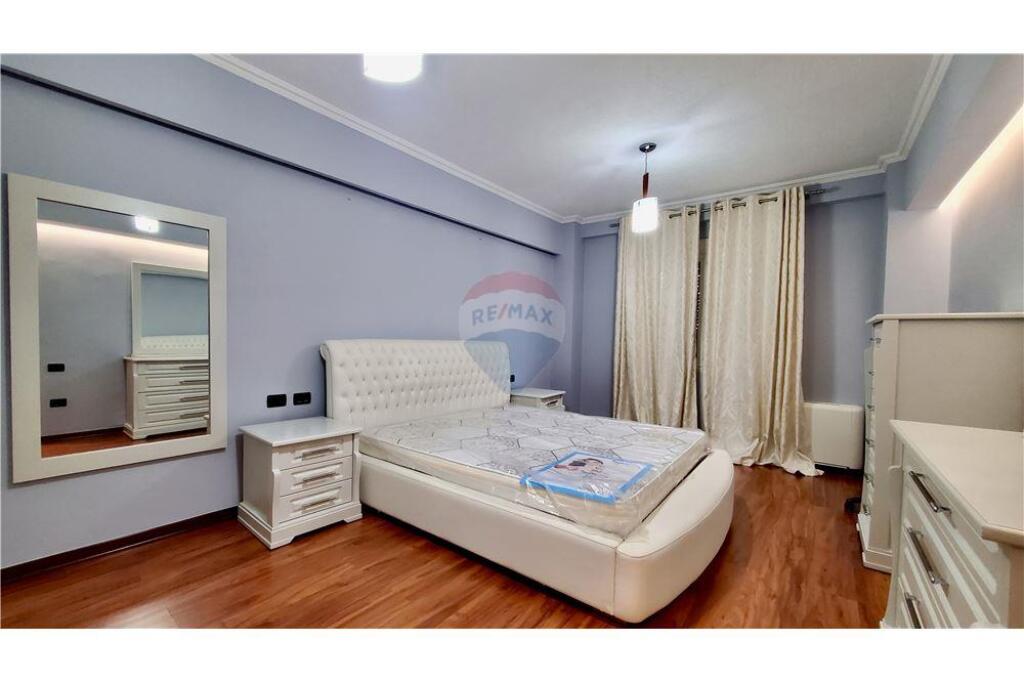 Apartament 3+1+2 me qera ne Bllok