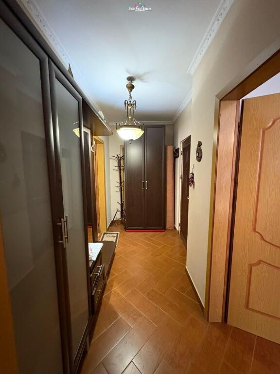 Appartamento in affitto 1+1 vicino al Complesso Square 21 (ID B2101240) Tirana