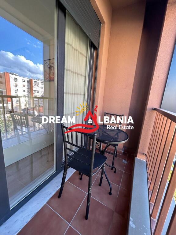 Super apartment 2+1+3 for rent with parking included at Pazari i Ri near Spar (ID 42215007)