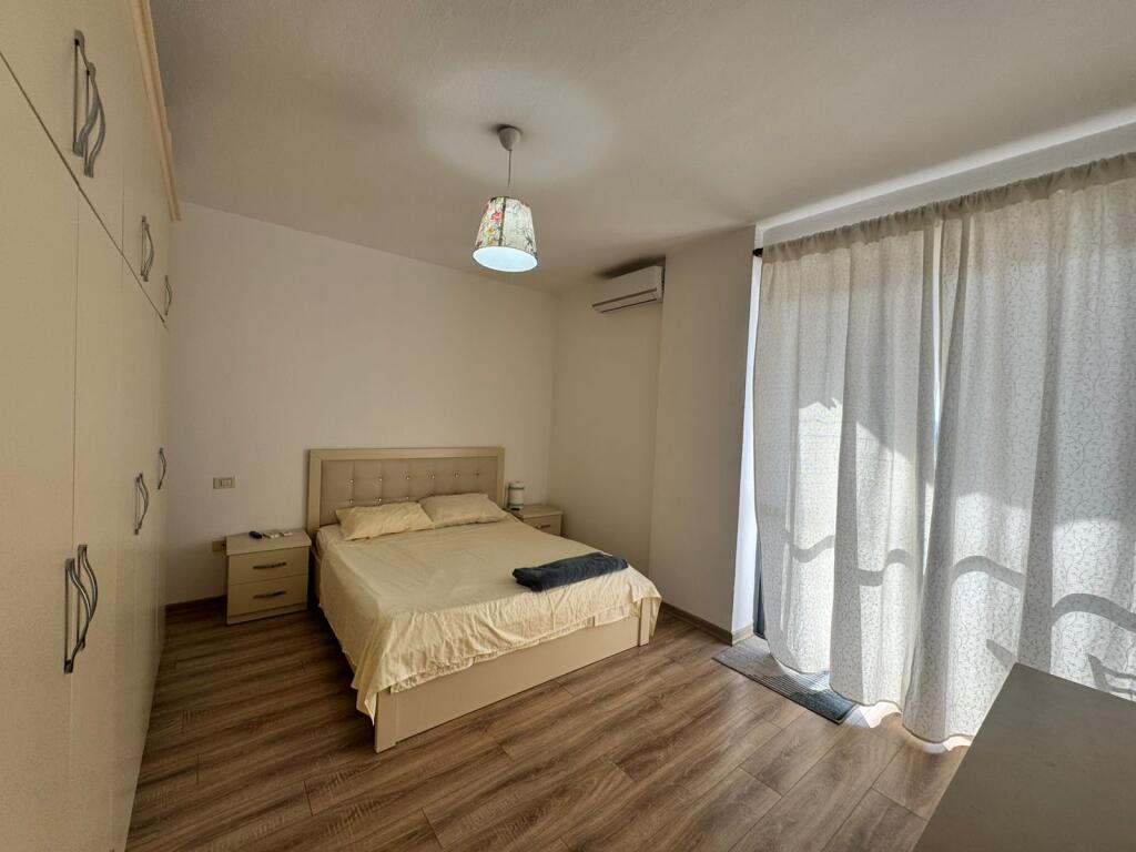 Jepet me qera apartament 2+1+2 - Ring Center