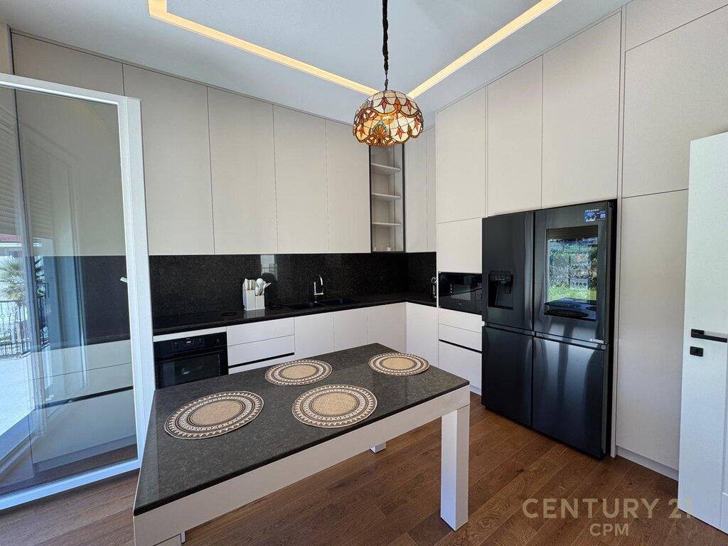 🏡 VILLA MODERNA SU 3 PIANI IN AFFITTO – COLLINA VERDE, VICINO A TEG