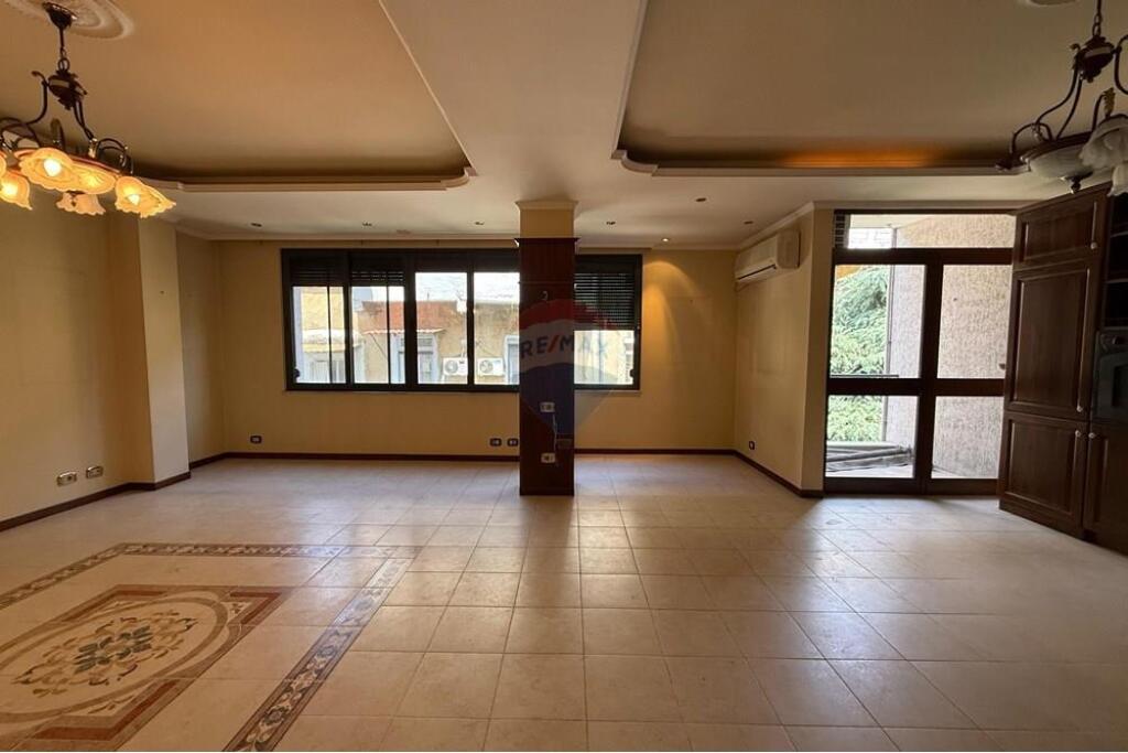 Bllok! Shitet apartament 2+1!
