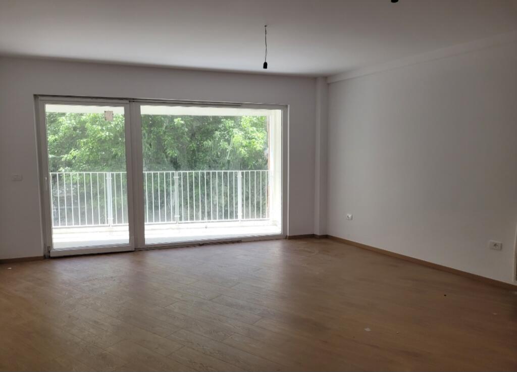 Jepet  me qera apartament  2+1+2 +parkim(  Stadiumi  Air Albania  