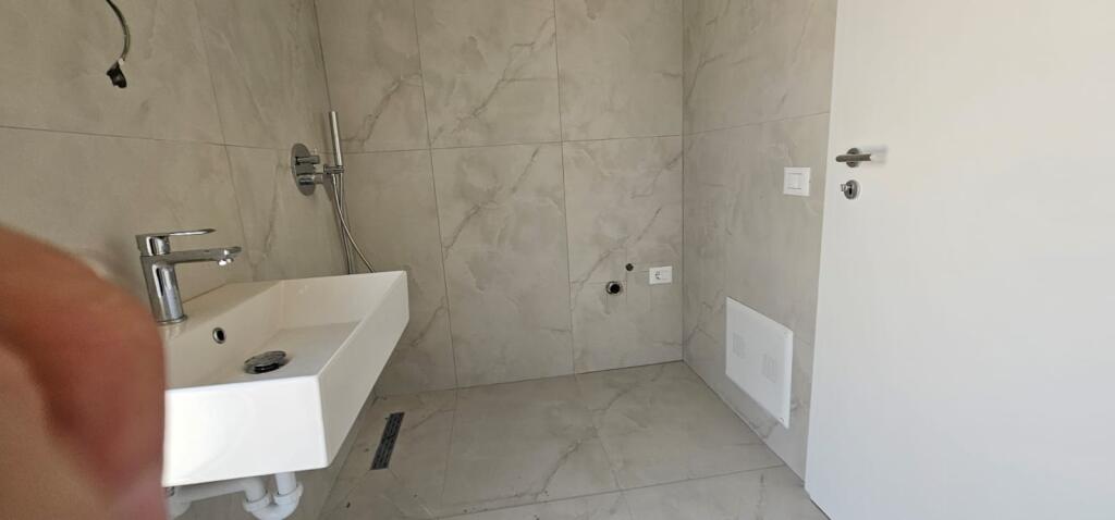 Shitet super apartament 1+1 - Rezidenca OxA, Fresk