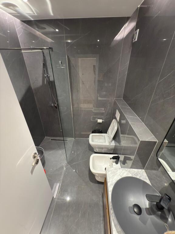 ✨APARTAMENT 2+1+2+POST PARKIMI ME QIRA ~ ISH-FUSHA E AVIACIONIT.  