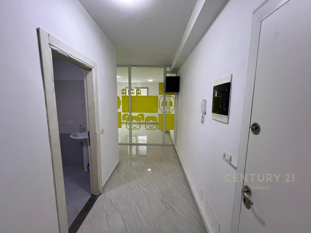 🏢 Business Premises for Rent – at 9-Katëshet, Barrikadave Street