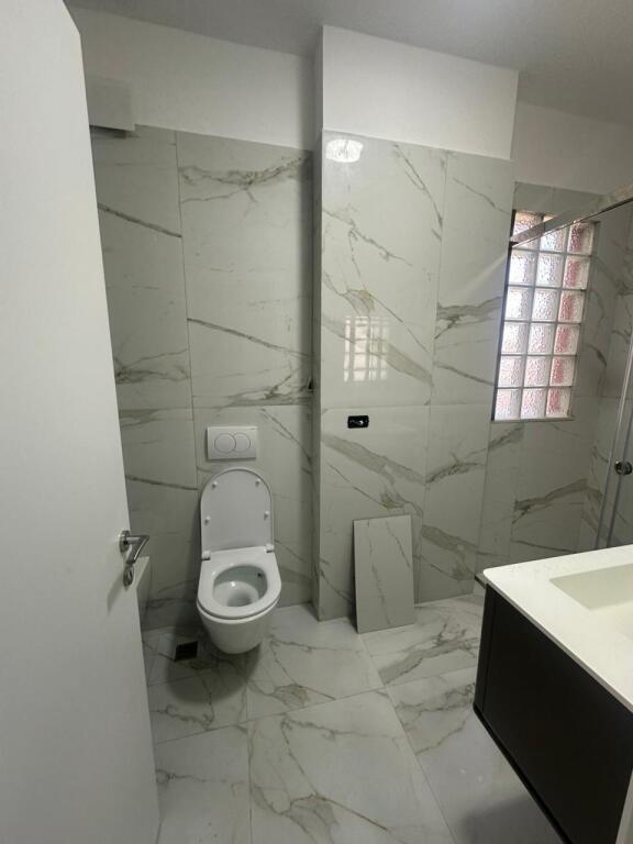 APARTAMENT I PA BANUAR ME PARE ME QIRA 1+1 TE PAZARI RI