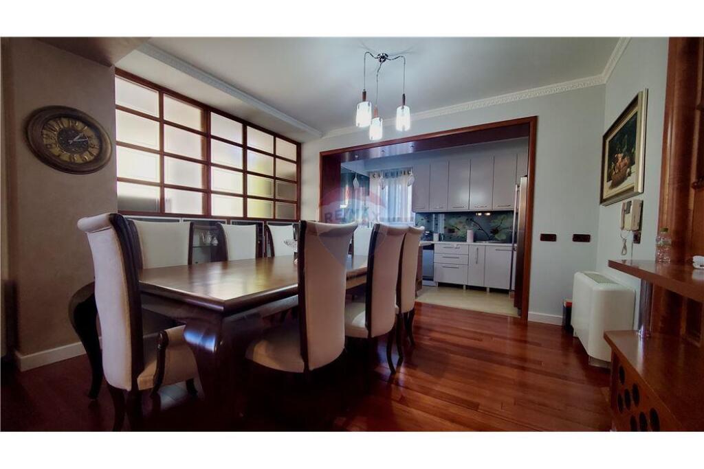 Apartament 3+1+2 me qera ne Bllok