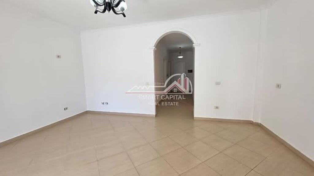 Apartment 2+1+1 for sale on Cipajve Street, Vlore!