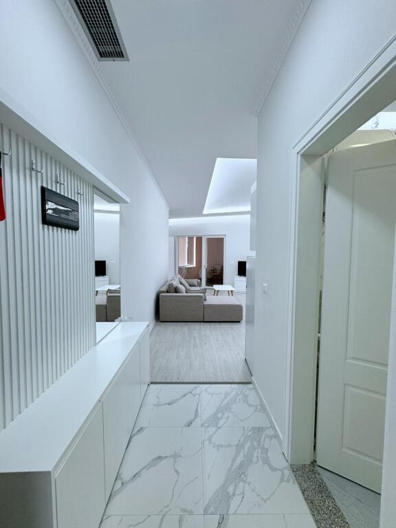 Apartament 1+1 me aredim bashkekohor me qera