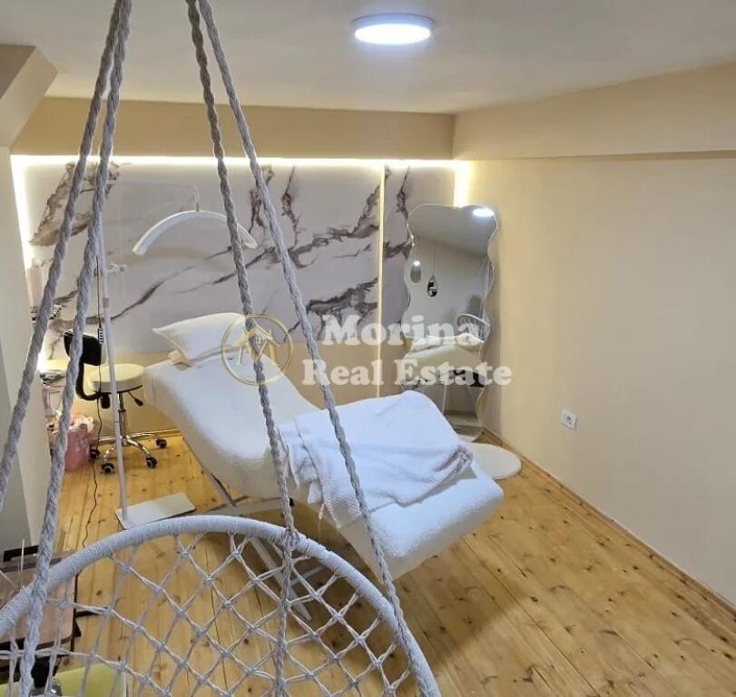 Shitet Ambient biznesi, te Ali Demi, Rruga Alajdin Frasheri,  80000 Euro.