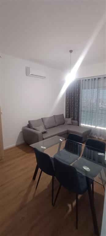 Jepet me qera Apartamenti 1+1, Ali Dem ( Kompleksi Kaimi) 500 Euro