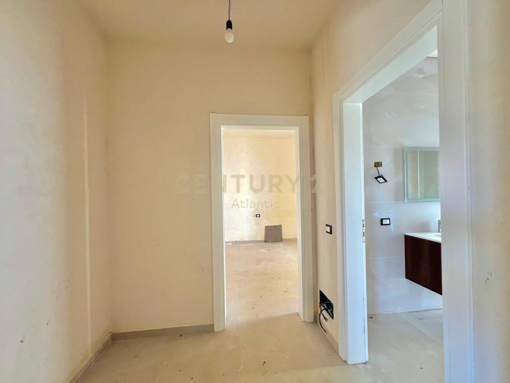 WE SELL A SUPER INDIVIDUAL VILLA WITH A POOL AT LALZ BAY, NEAR SAN PIETRO!   500,000 €