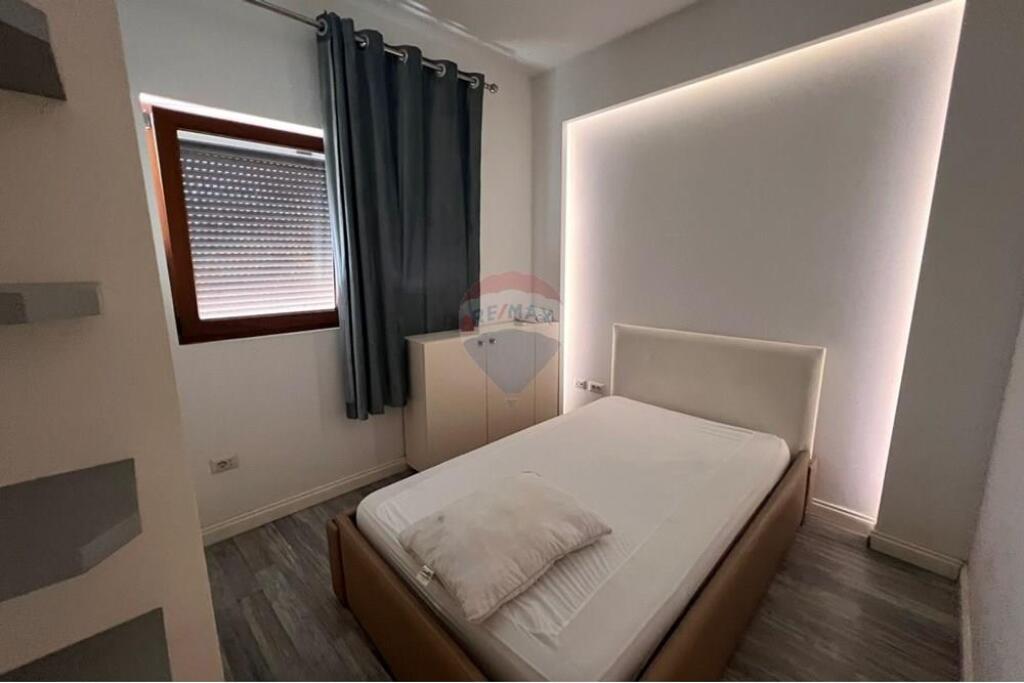 Appartamento 2+1 - In affitto - Centro Tirana !