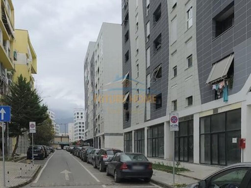 Rent,Business Premises,Former Park,Tirana