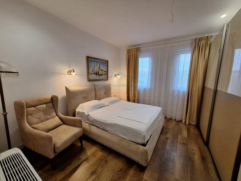 Disponiamo di Villa su 2 piani in Vendita, Mullet