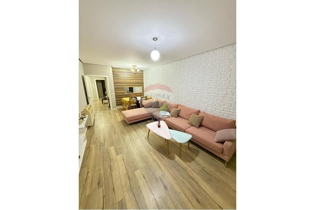APARTAMENT 2+1 PER QIRA NE YZBERISHT