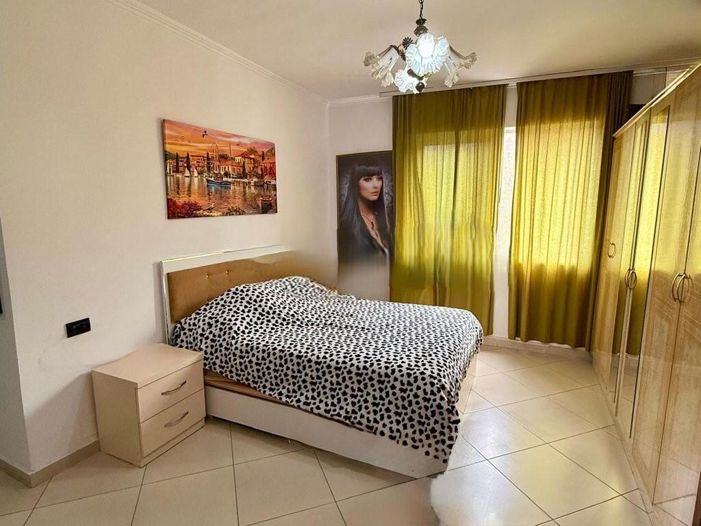 MONOLOCALE IN AFFITTO, VICINO AL 21-DHJETORI, TIRANA! 450 € /Mese