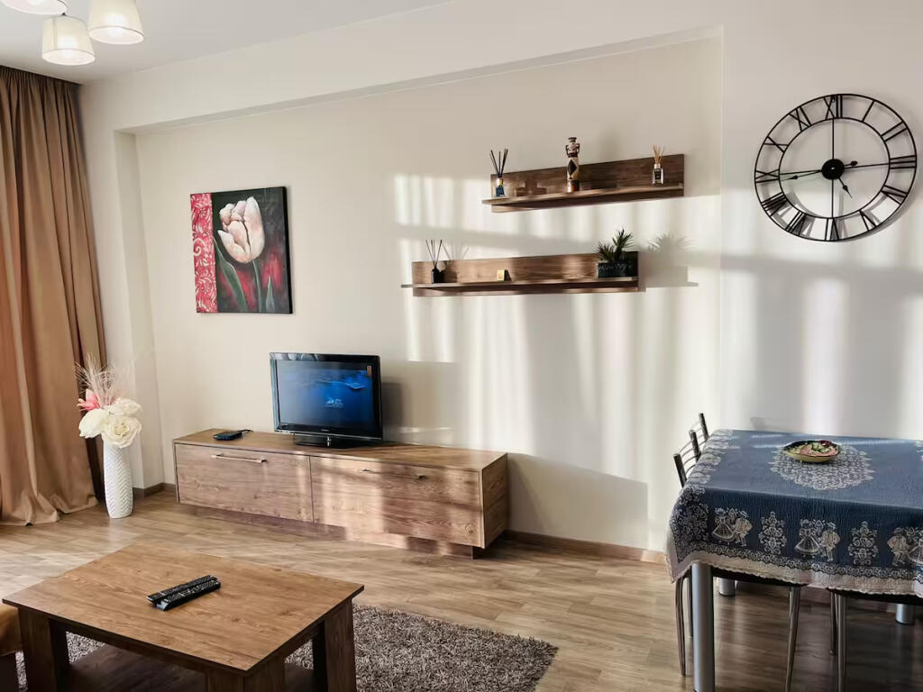 Apartment For Rent 3+1 In Kinostudio (ID B230109) Tirana.