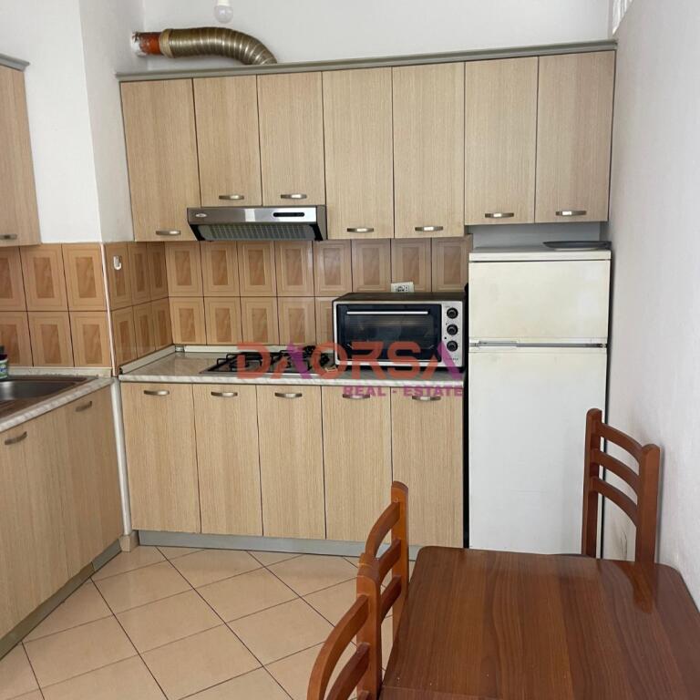 🏡 Apartment 1+1 for rent in the center of Durrës, near the Polyclinic!