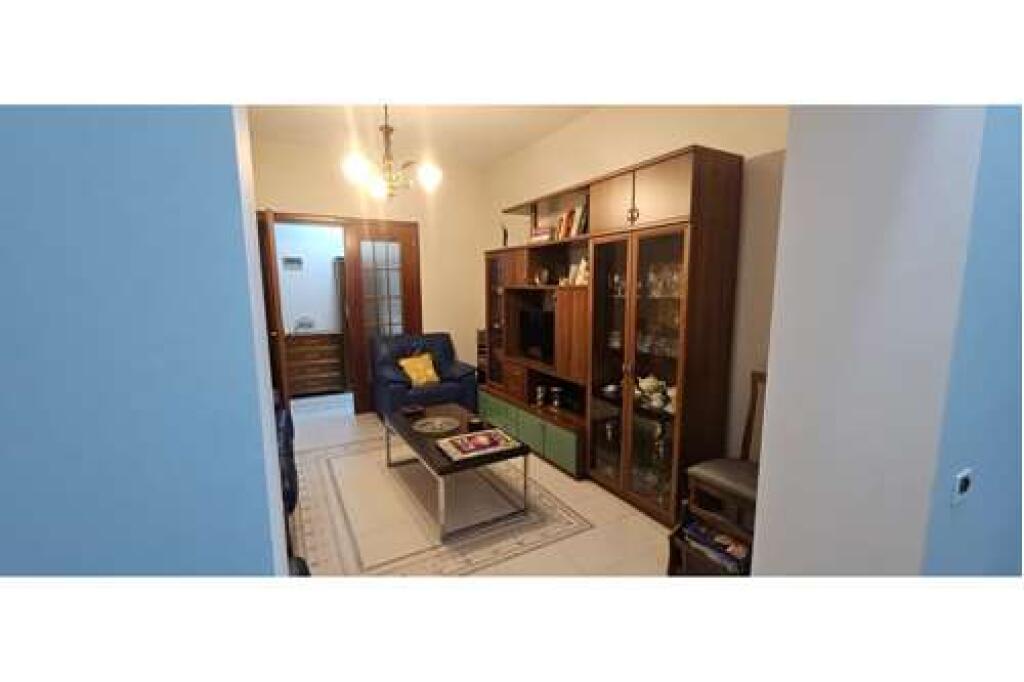 Apartament 2+1 me Qira ne Bllok