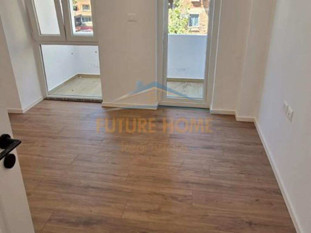 Shitet, Apartament 2+1, Rruga e Kavajes