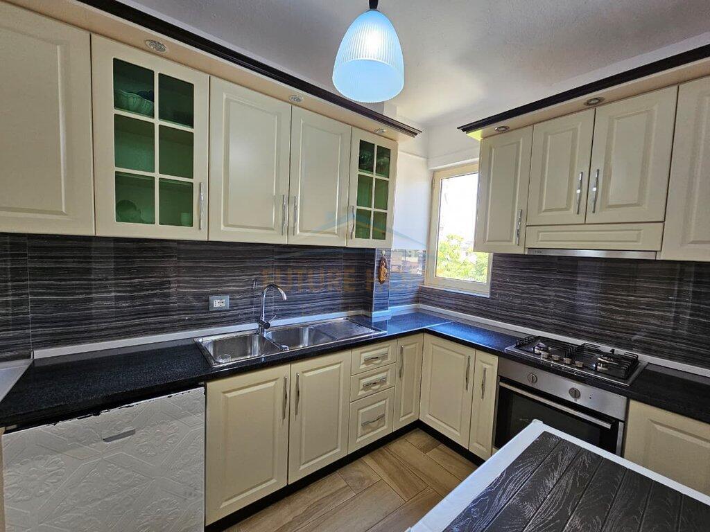 Qera, Apartament 2+1, 21 Dhjetori, Mozaiku , Tirane.