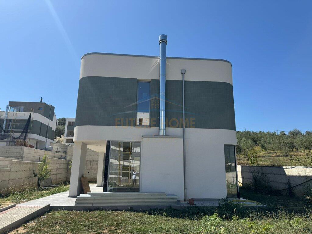 In vendita, Villa su 2 piani, Farkë, Tirana