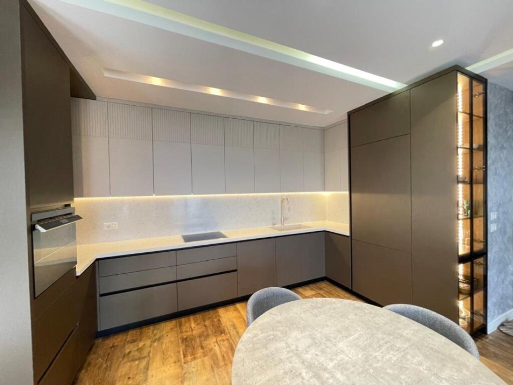Apartament 3+1+2 me qira "Liqeni artificial "