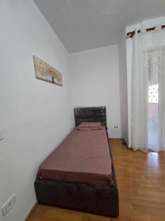 Apartament 2+1+2 per qira Kristal Center
