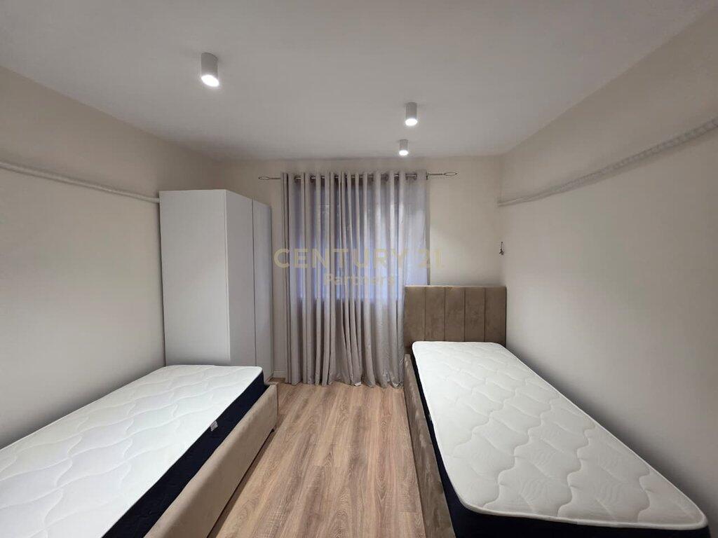 🏡 Apartament Luksoz me Qira – Pas Hotel Tiranës, pranë Bulevardit Kryesor