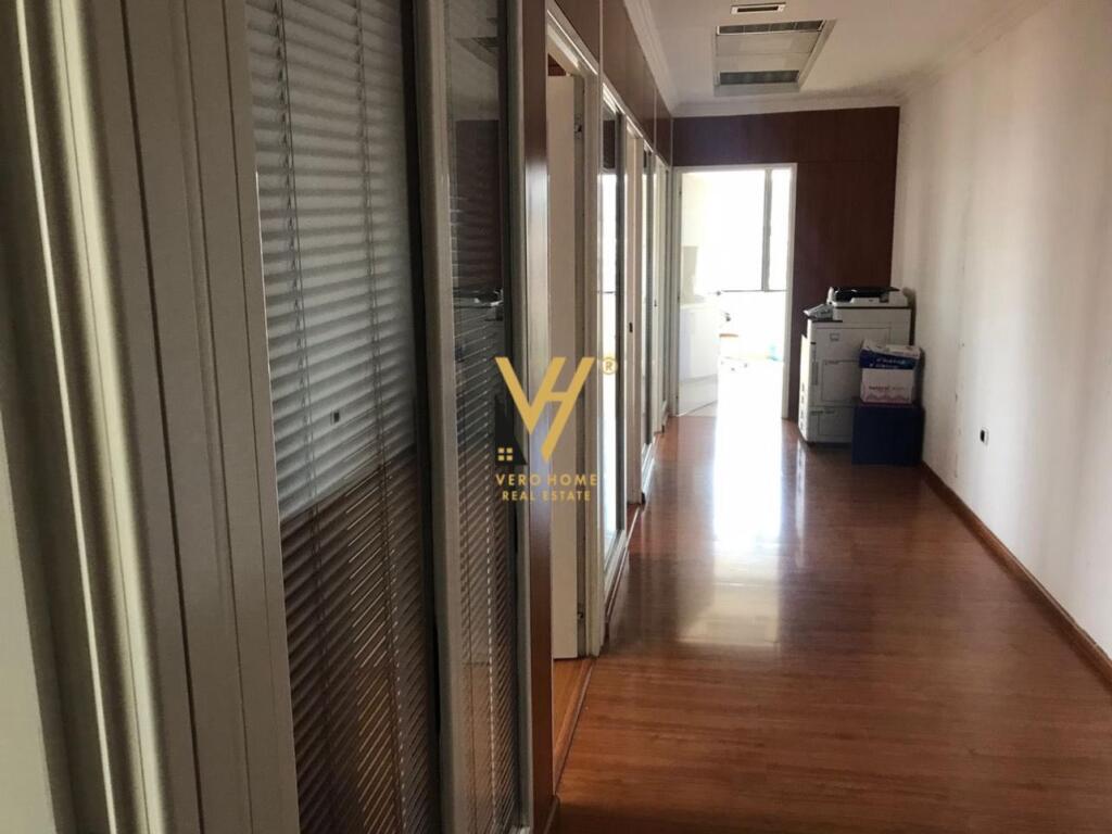 JEPET ZYRE 118 M2 ME QIRA TE KULLAT BINJAKE 2.400 EURO