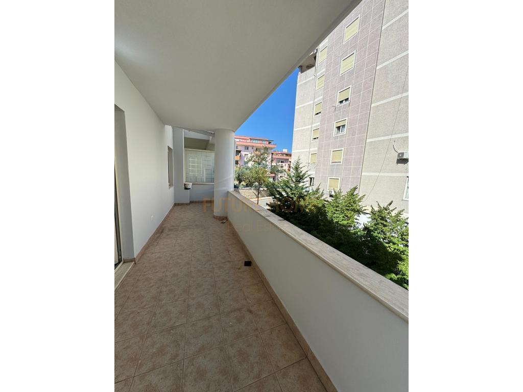 Shitet, Apartament 2+1, Rruga e Dajtit, Fresk, Tirane.