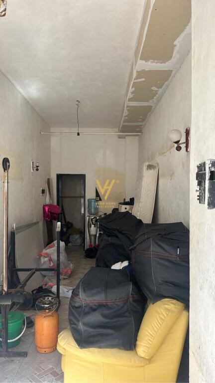 BUSINESS PREMISES 71 M2 FOR RENT AT 21 DHJETORI 1,000 EURO
